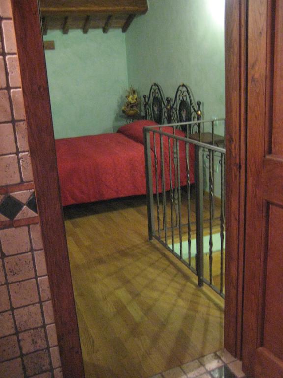 La Casa Di Ercole Otel Bevagna Oda fotoğraf